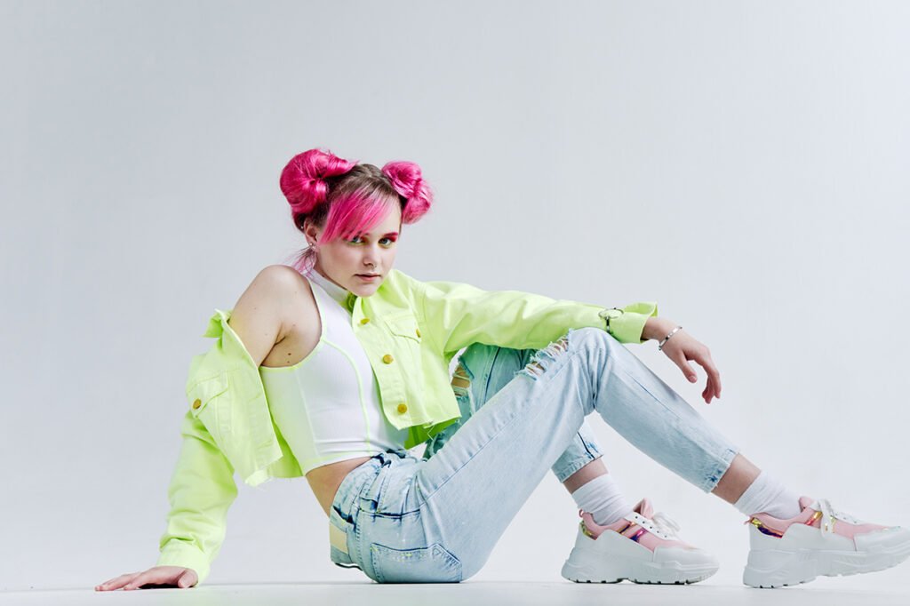 Discover The Return of Y2K Fashion Embracing Retro Trends in Style! Explore outfit ideas and style tips to rock the iconic Y2K comeback.